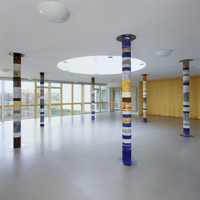 Cathy Fleckstein · Art in Public Buildings · Pflanze-Tier-Mensch